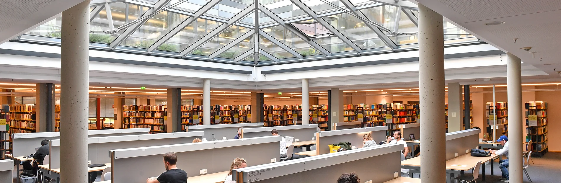 Glasdach in der Bereichsbibliothek Wirtschafts- und Sozialwissenschaften der SUB Göttingen