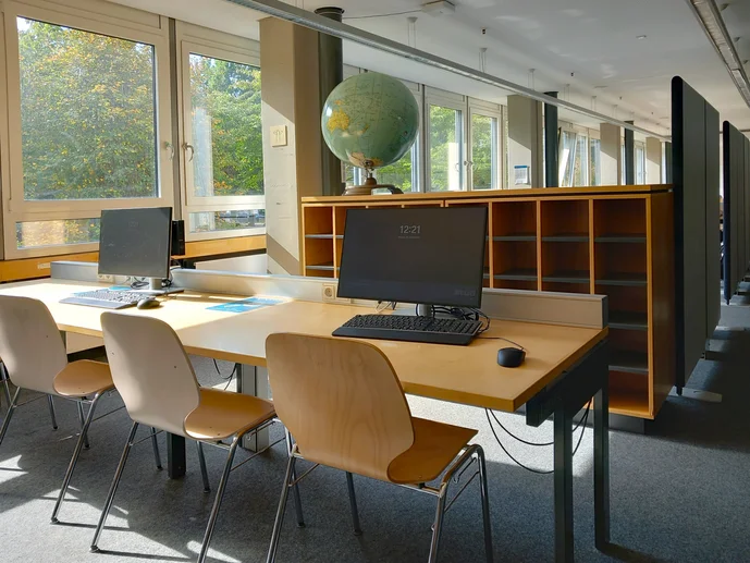 Arbeitsplätze Bereichsbibliothek Wirtschafts- und Sozialwissenschaften